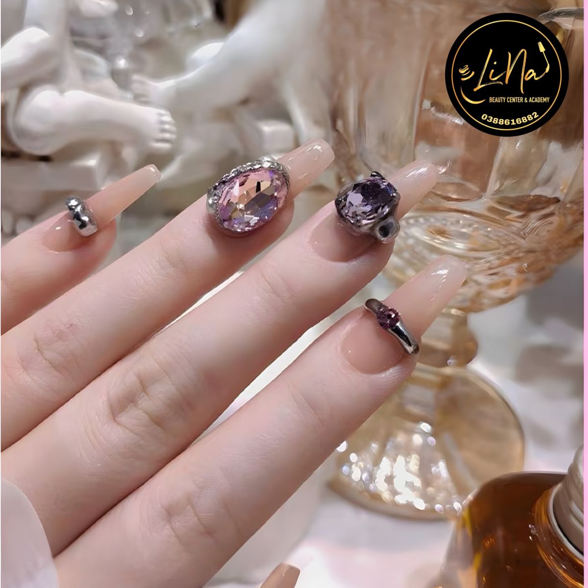 Bộ sưu tập các mẫu nail đính đá 2019 đẹp quên sầu | Làm Đẹp | BEAUTIES  VIETNAM | Bling nails, Gem nails, Crystal nails